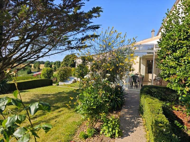 Maison à LA TARDIERE