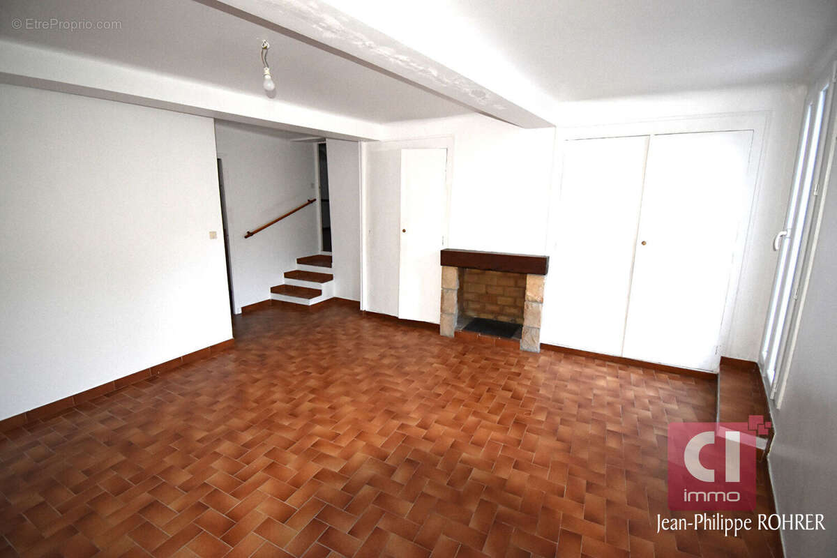 Maison à FLASSANS-SUR-ISSOLE