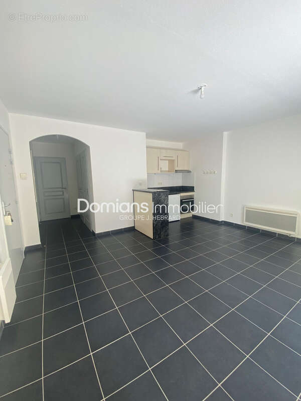 Appartement à PEYRESTORTES