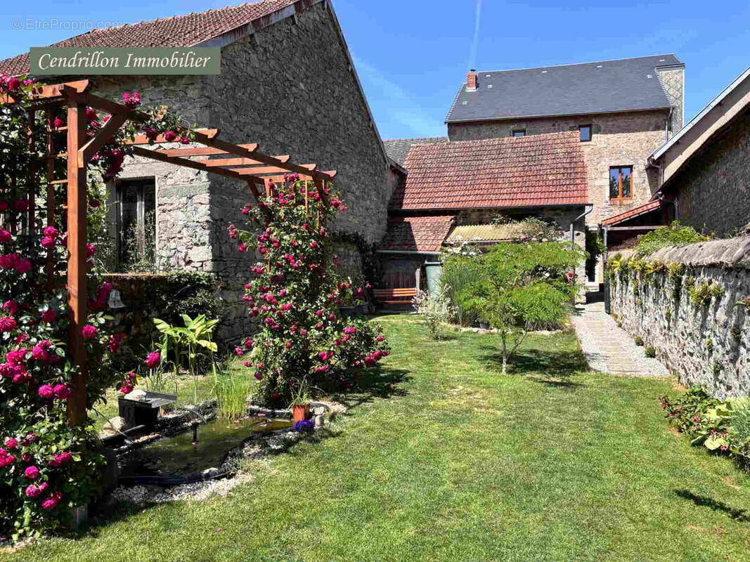 Maison à SAINT-DIZIER-LEYRENNE