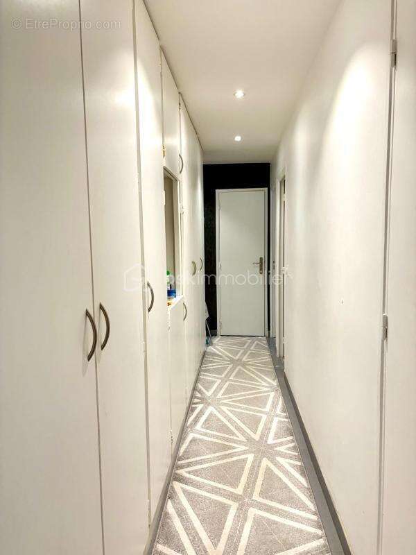 Appartement à CHILLY-MAZARIN