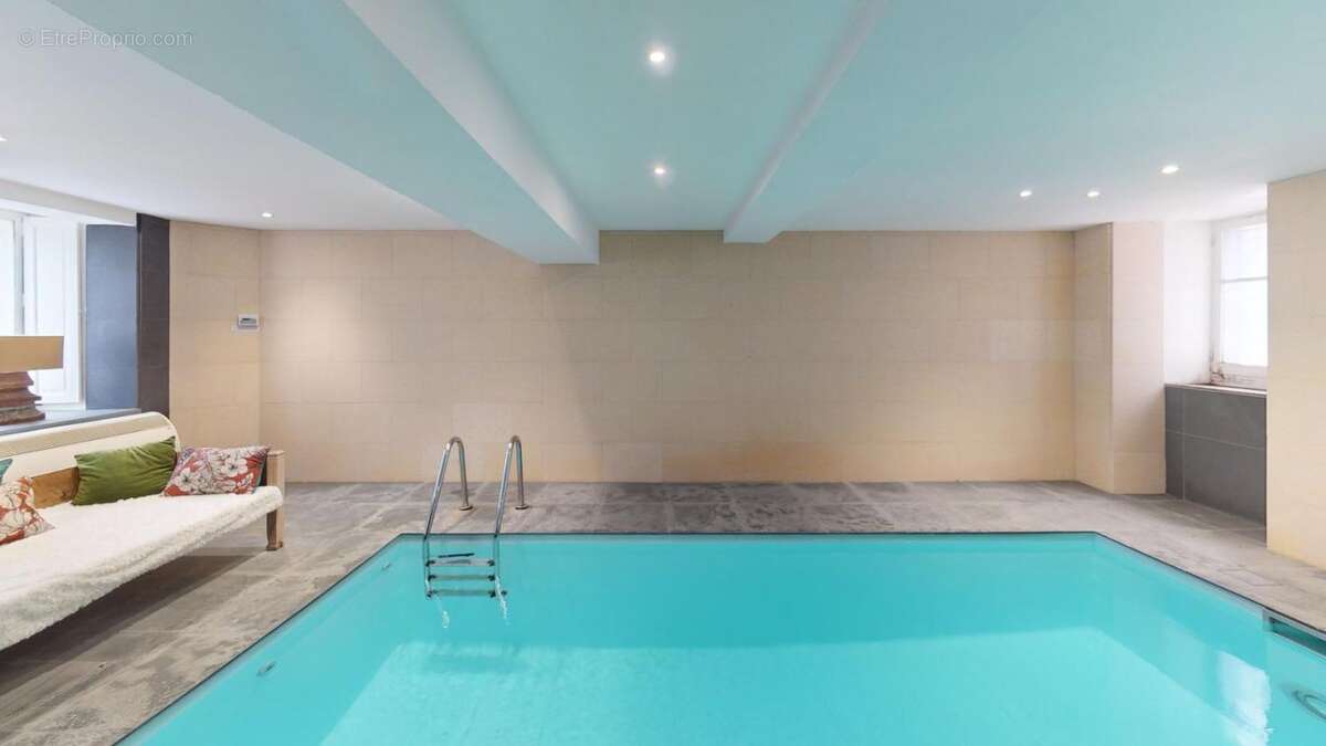 Appartement à BAGNERES-DE-LUCHON