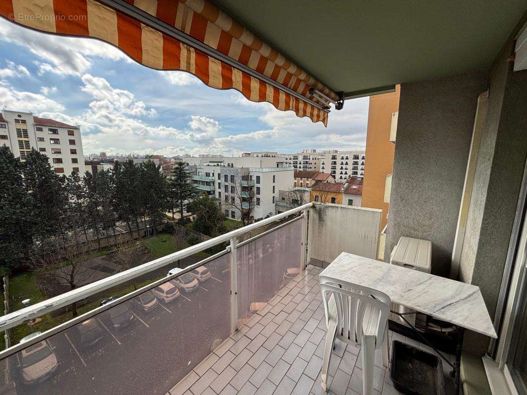 Appartement à LYON-8E
