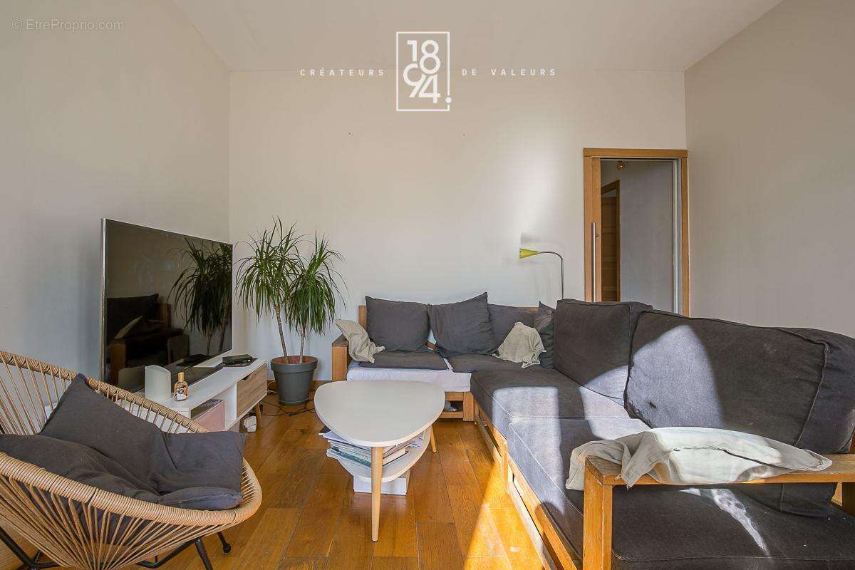Appartement à MARSEILLE-6E
