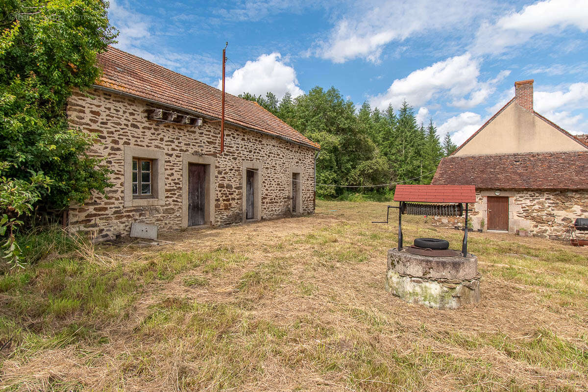 Maison à BOUSSAC