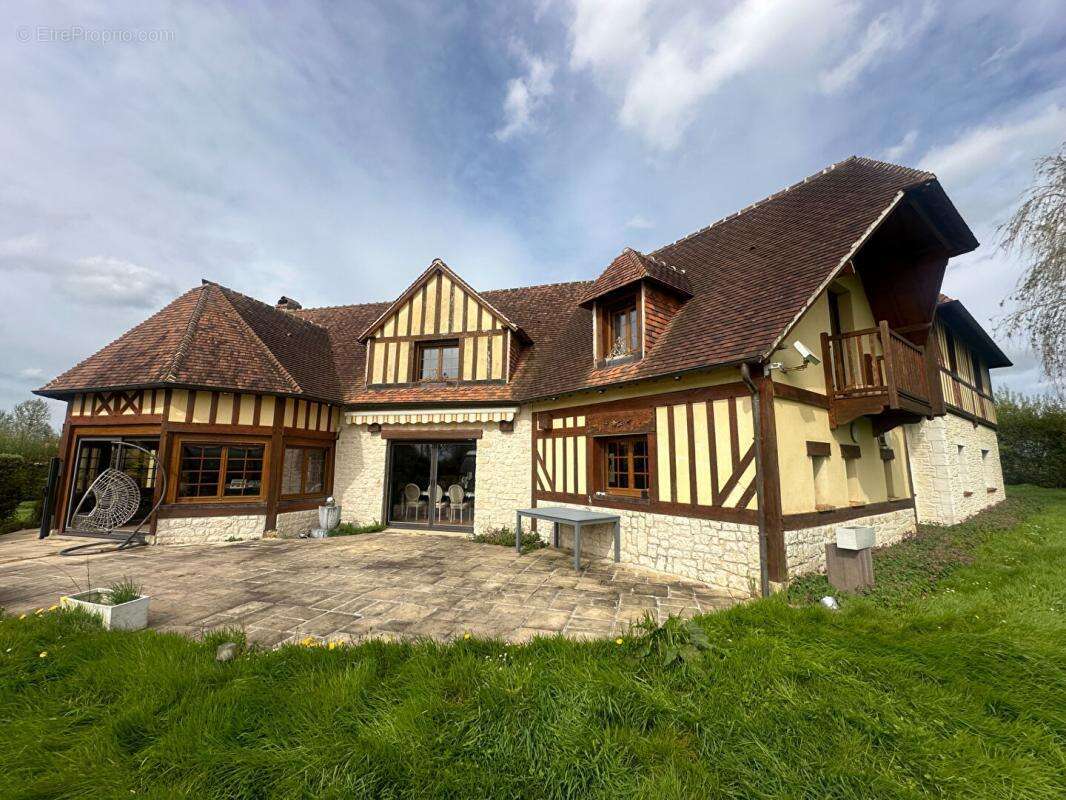 Maison à PONT-L&#039;EVEQUE