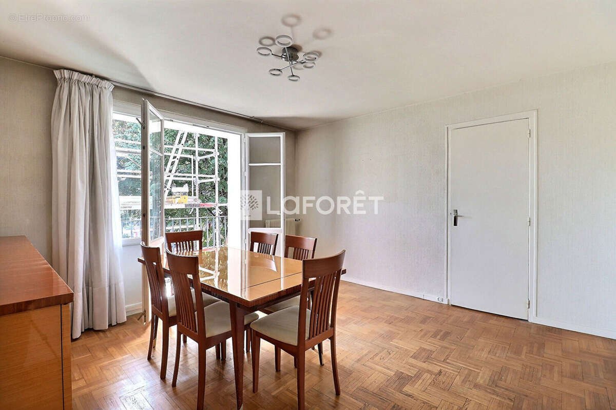 Appartement à VITRY-SUR-SEINE