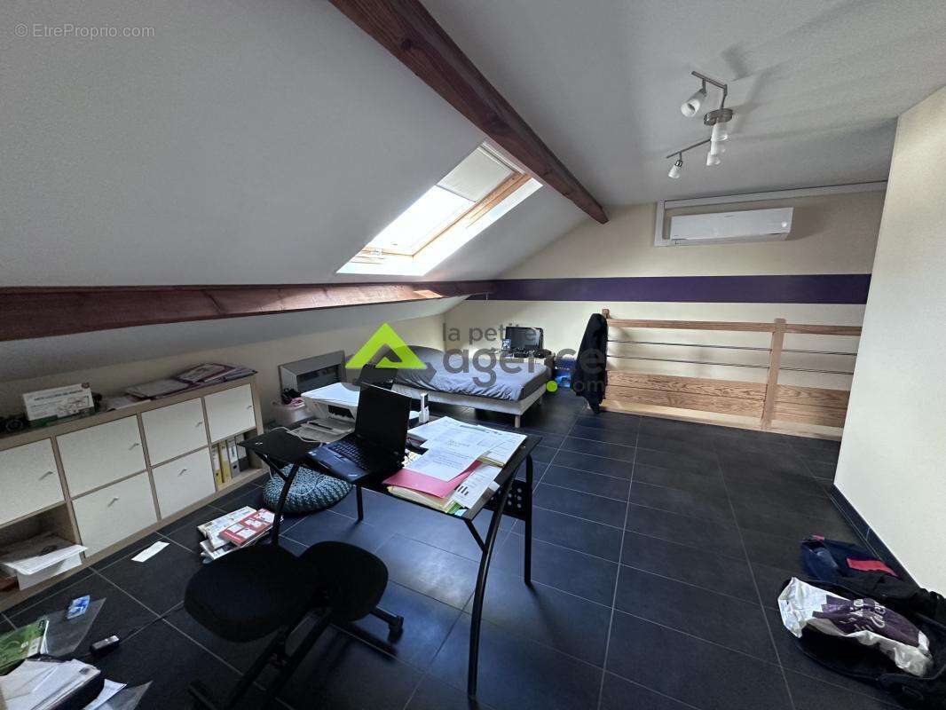 Appartement à AUZANCES