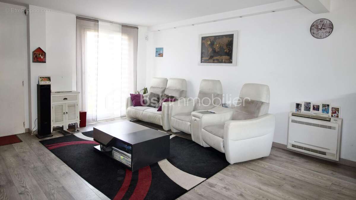 Maison à BALLAINVILLIERS