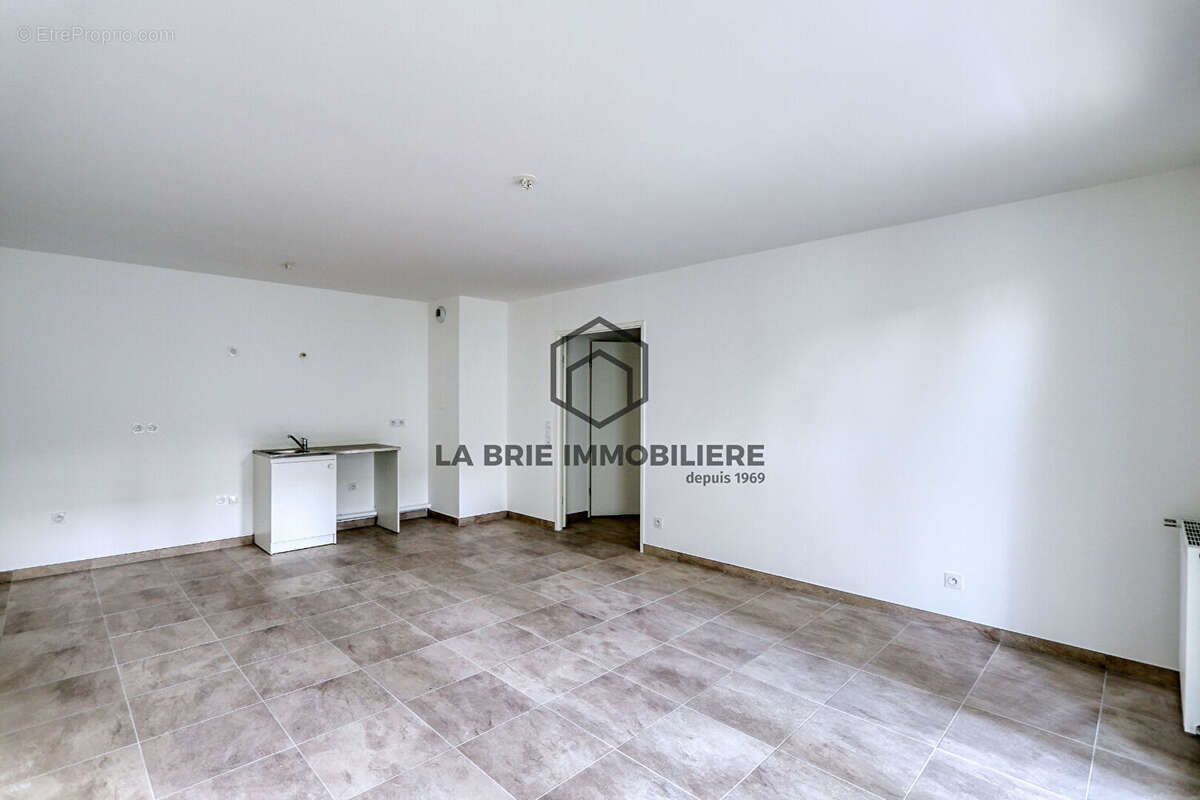 Appartement à PONTAULT-COMBAULT