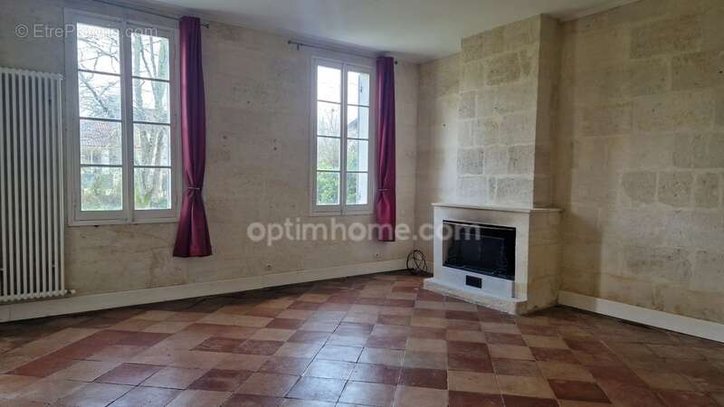 Maison 7 pièces 167m2 sur terrain de 1500 m2 en partie constructible - photo 7