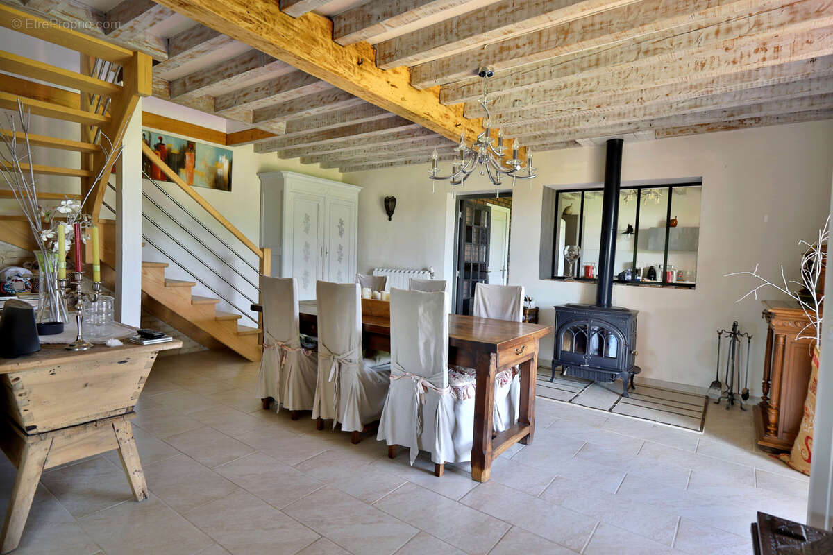 Maison à OYTIER-SAINT-OBLAS
