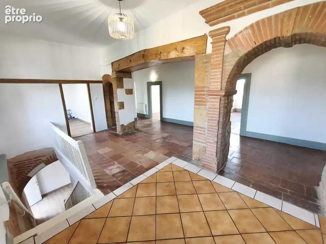 Appartement T3 bis de 96 m2 entièrement rénové avec jardin et garage - photo 3
