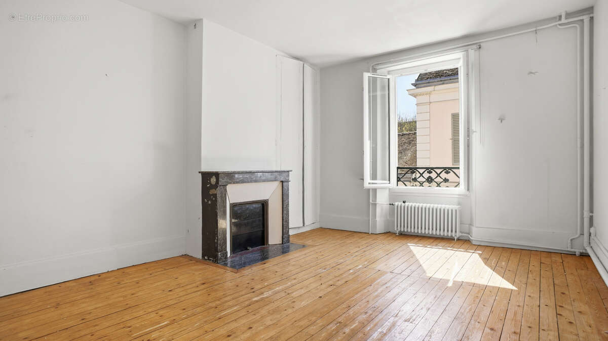 Maison à FONTAINEBLEAU