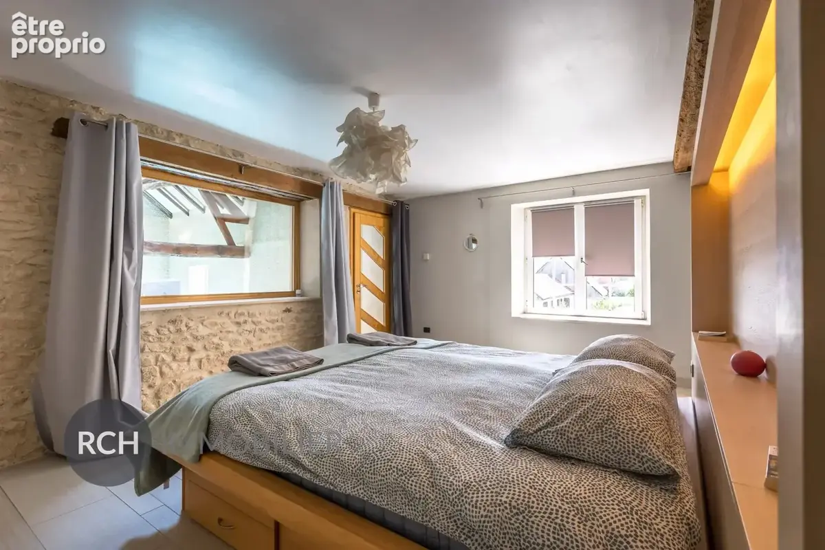 Maison ancienne rénovée avec piscine intérieure - photo 11
