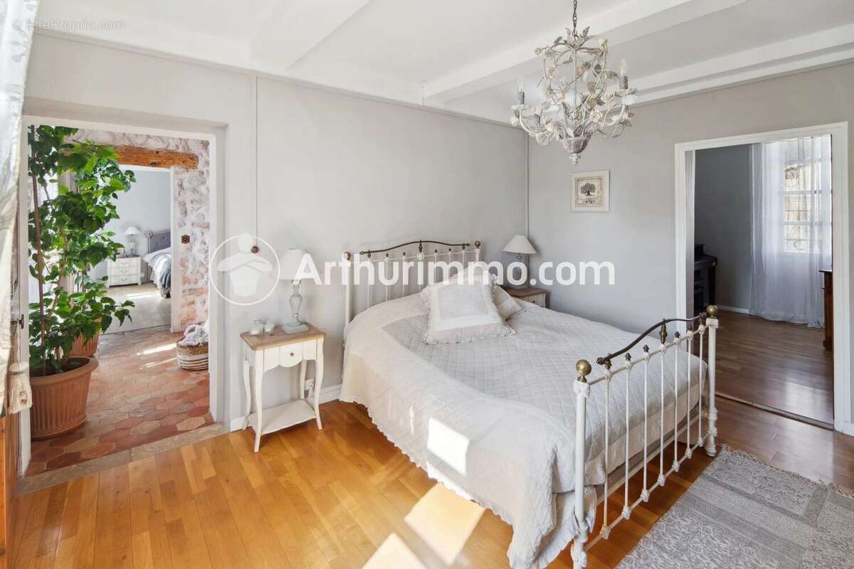 Maison à LE CANNET-DES-MAURES