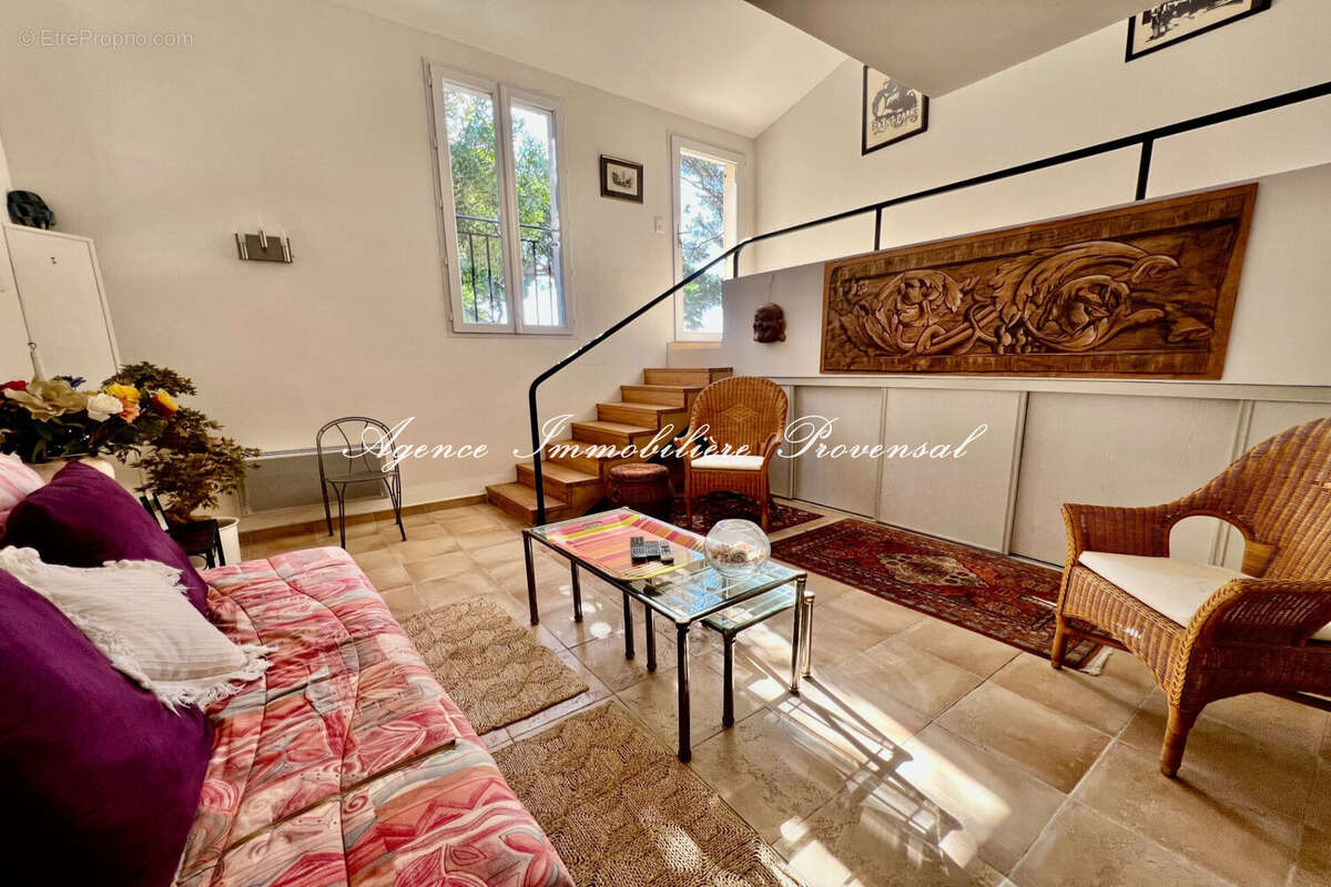 Maison à LES ISSAMBRES