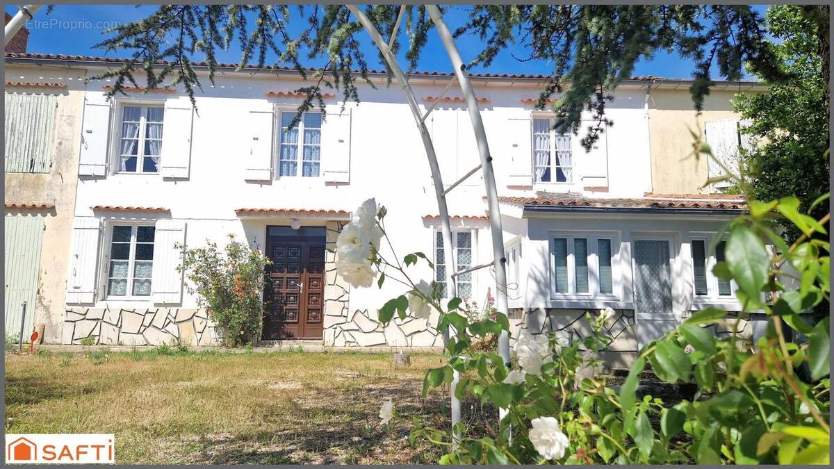 Photo 1 - Maison à GENOUILLE