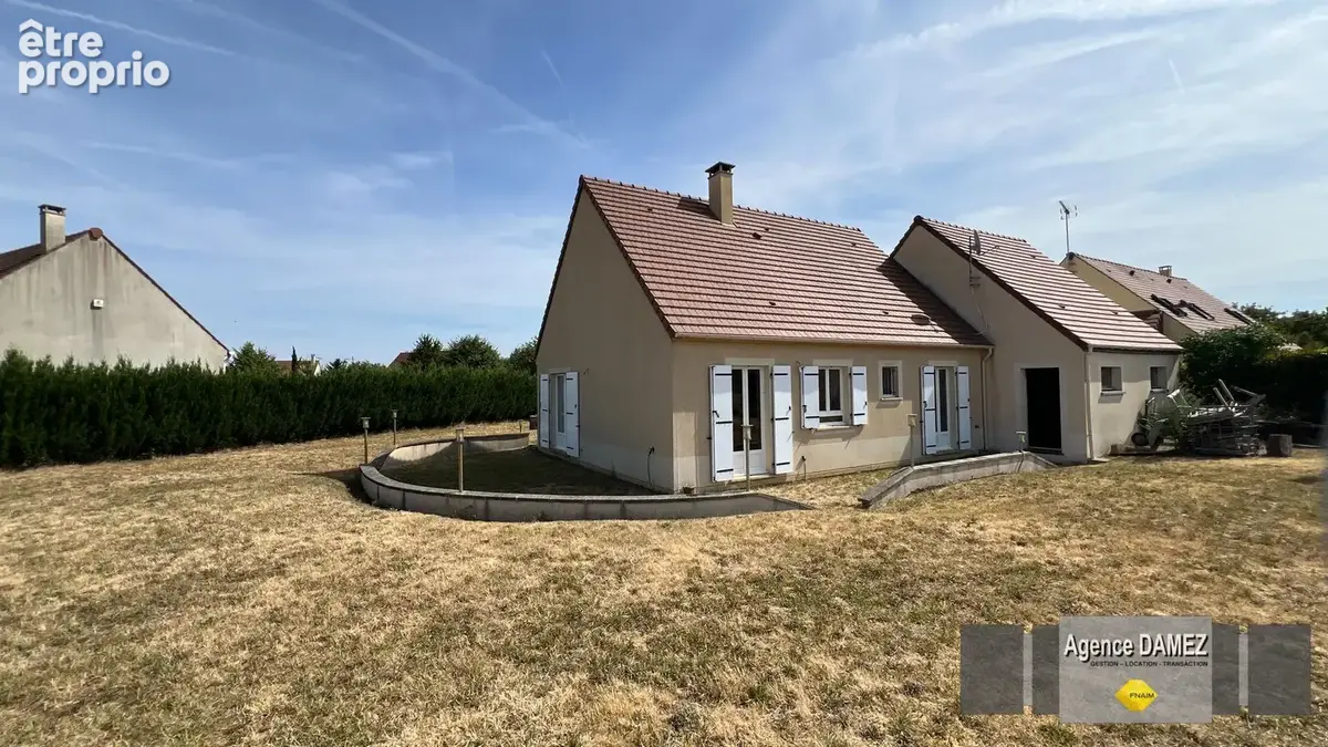 SAINVILLE (28700) - Maison de plain-pied de 2008 - 80 m² - 2 chambres - Terrain de 1 100 m² - Double garage - Greniers aménageab - photo 3