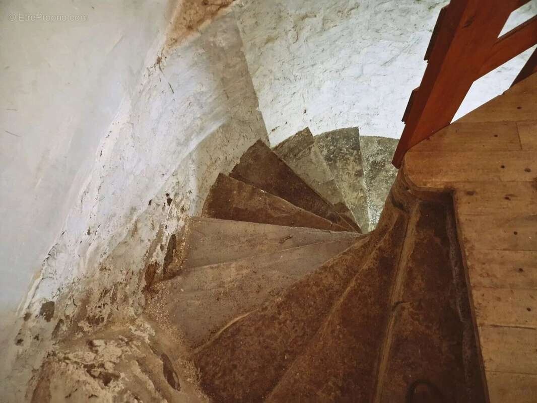Maison de ville avec un énorme potentiel - photo 10