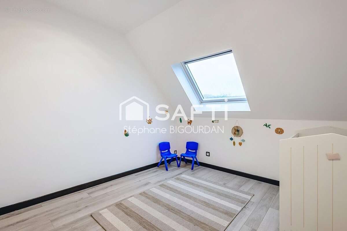 Photo 7 - Maison à MISEREY-SALINES