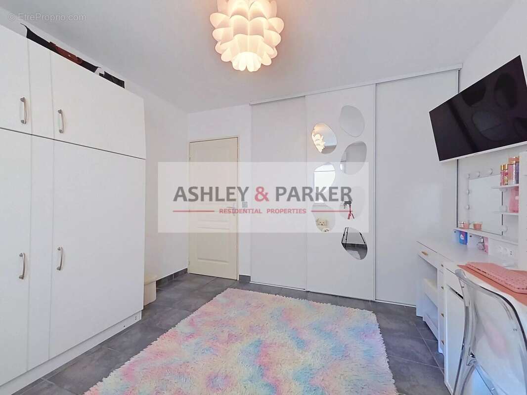 Appartement à SAINT-MARTIN-DU-VAR