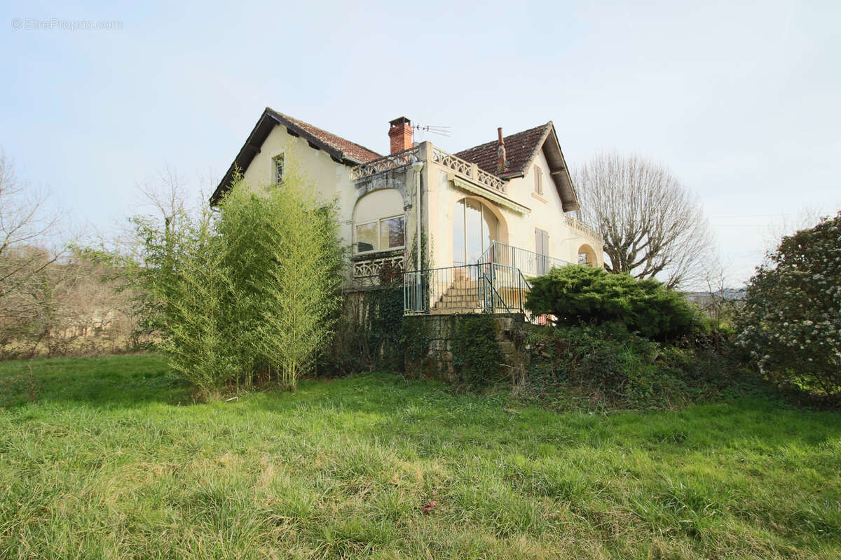 Maison à PUY-L'EVEQUE