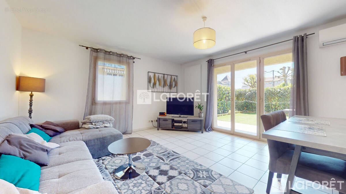 Appartement à JASSANS-RIOTTIER
