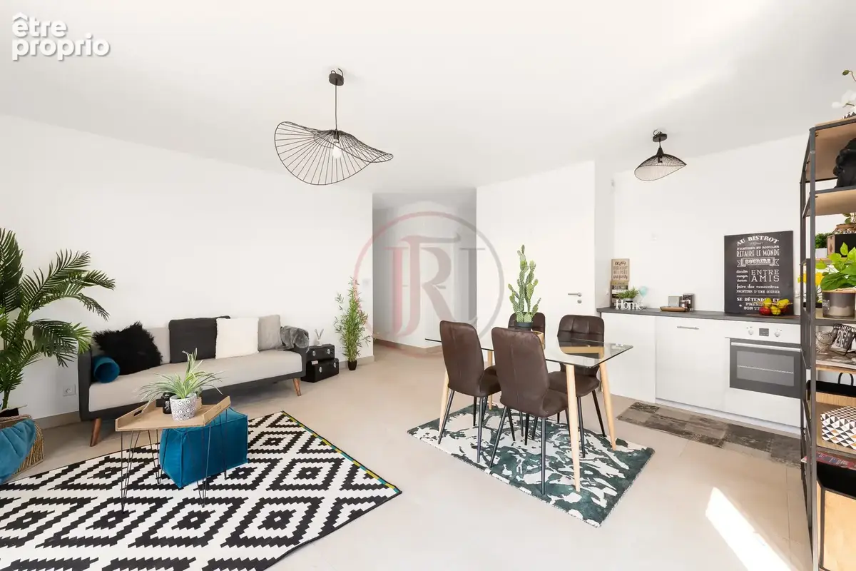 Appartement F2 en R+2 - photo 2