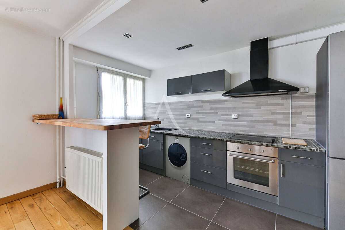 Appartement à AUBERVILLIERS