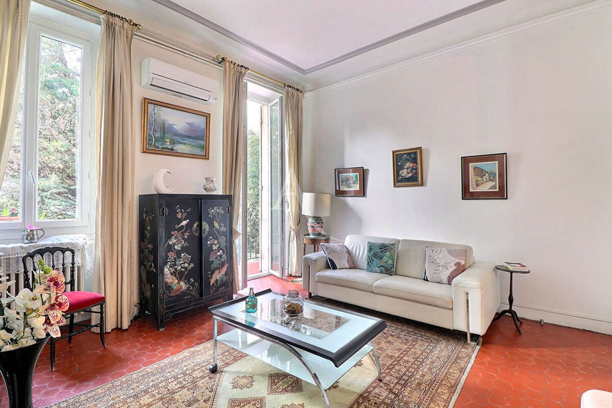 Appartement à MARSEILLE-8E