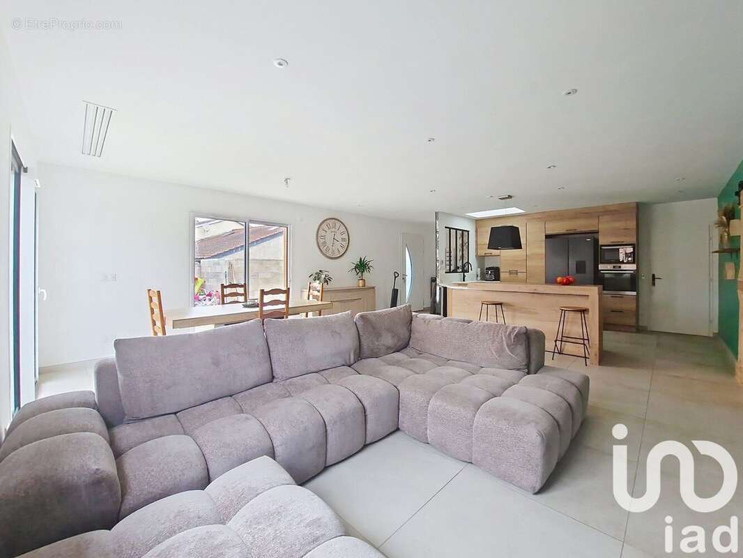 Photo 3 - Maison à LOYETTES