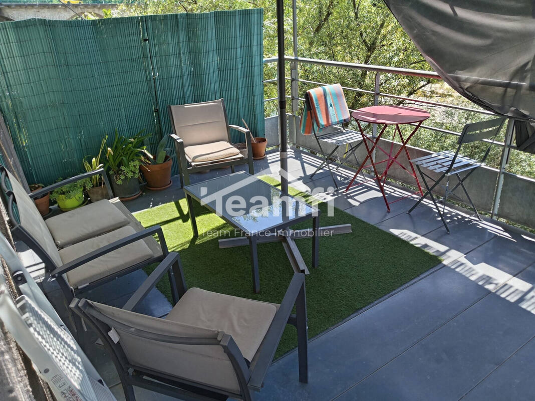Appartement à UCEL