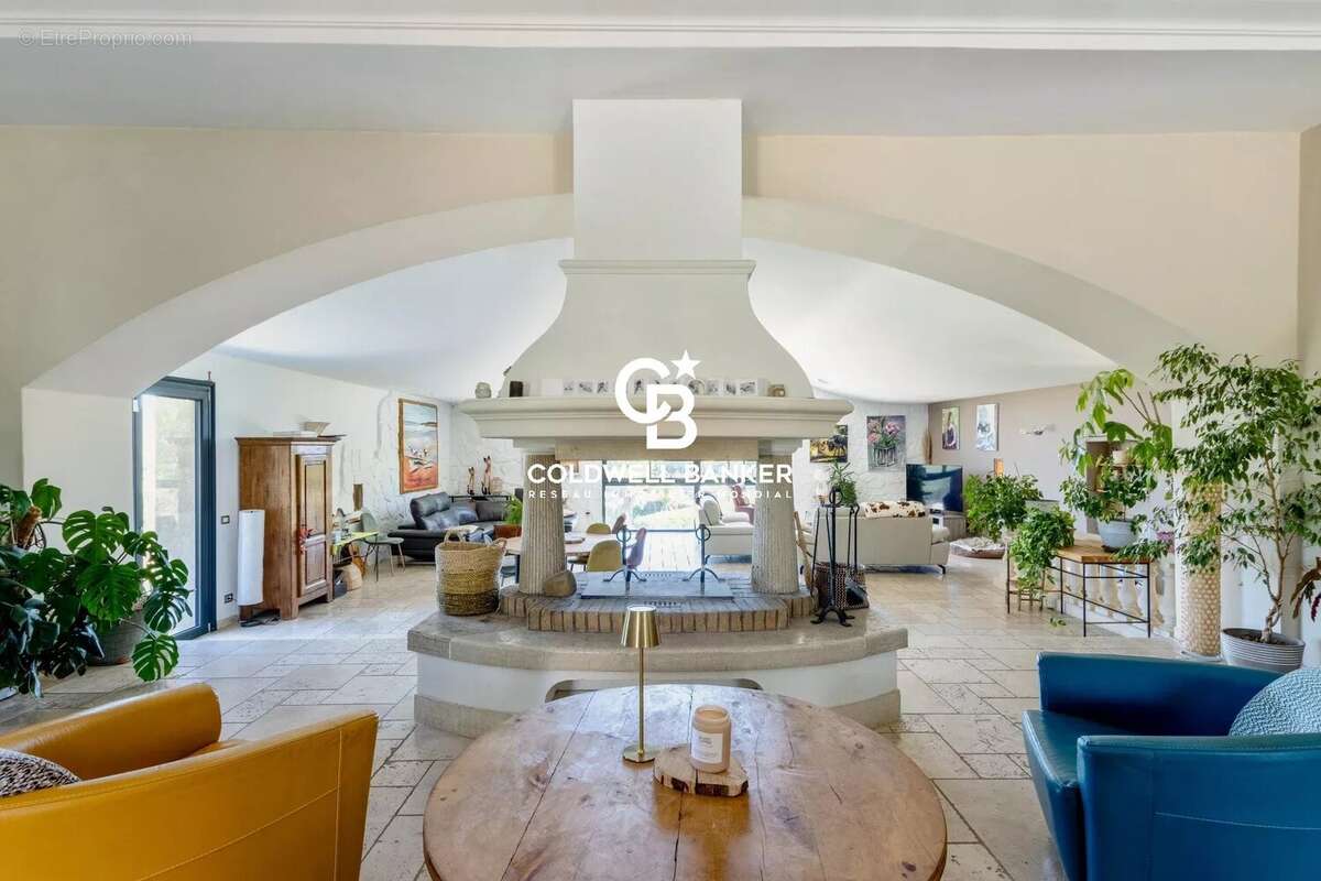 Maison à TOURTOUR