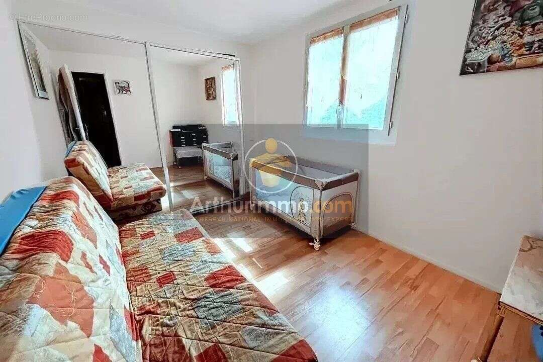 Maison à MOISSY-CRAMAYEL