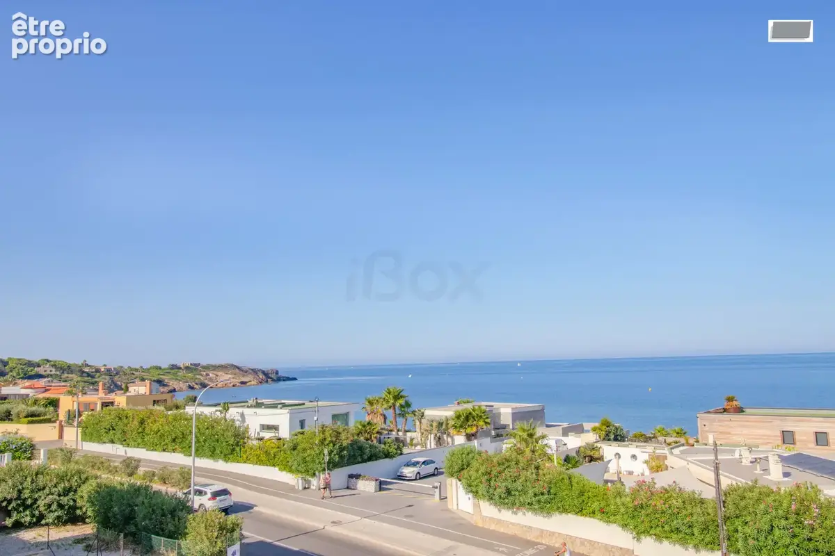 Six Fours Les Plages - Appartement Type 2 45m2 vue mer avec garage - photo 2