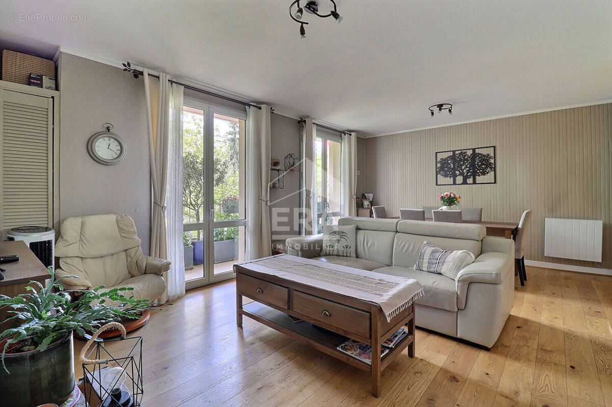 Appartement à RUEIL-MALMAISON