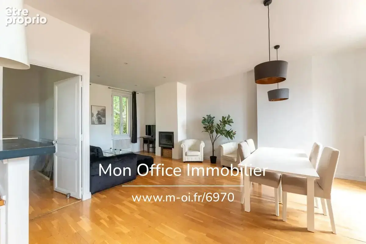 Référence : 6970-ASA. - Appartement 3 pièce climatisé et traversant dernier étage centre ville - photo 2