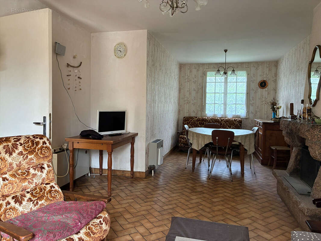 Maison à SENS-DE-BRETAGNE