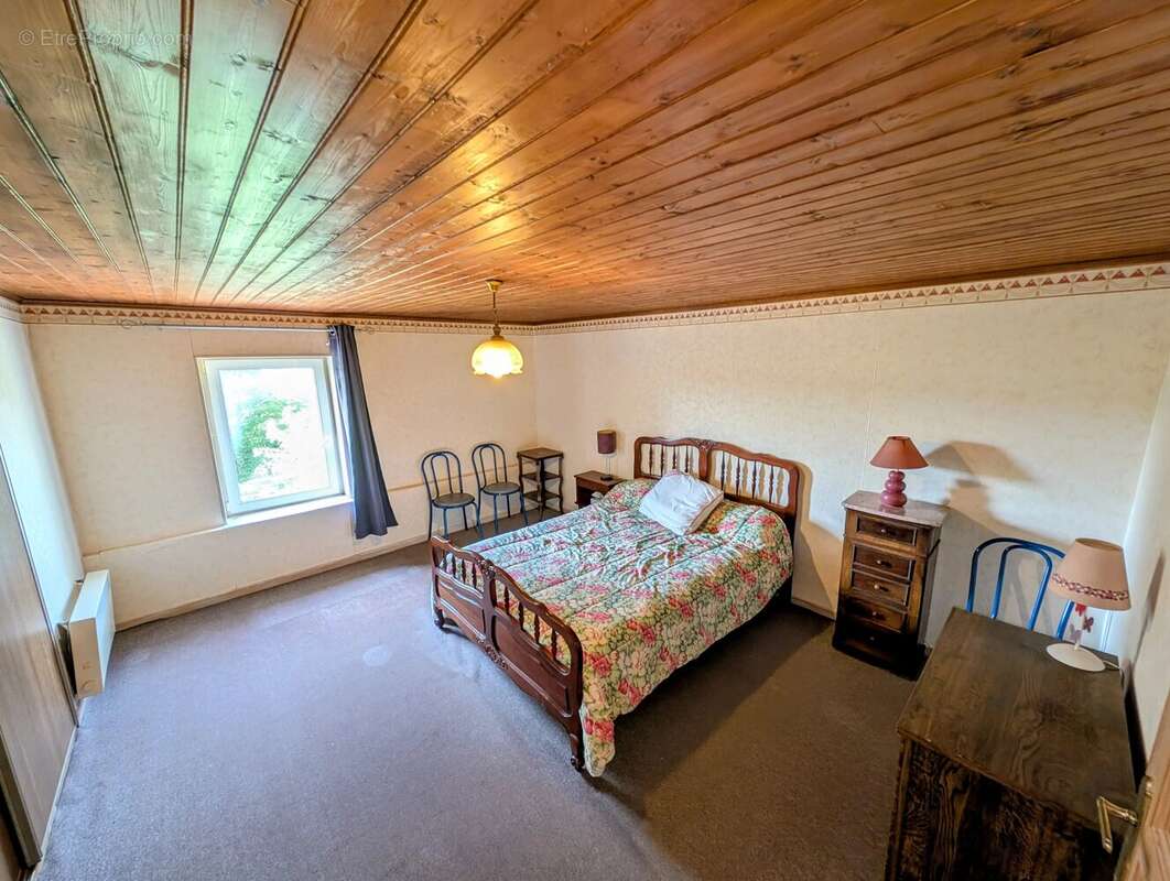 Grande maison à la campagne avec dépendance - photo 9