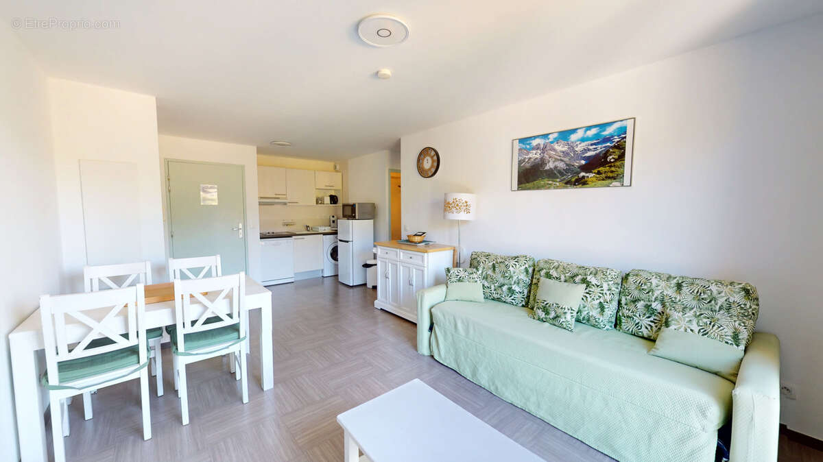 Appartement à GREOUX-LES-BAINS