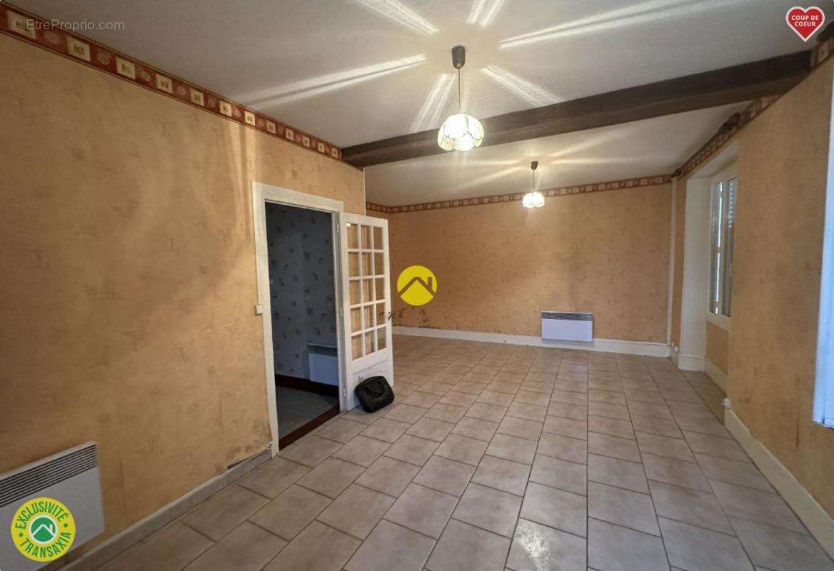 Maison à JOUET-SUR-L&#039;AUBOIS