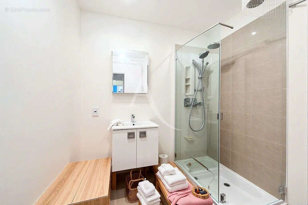 Appartement à SURESNES