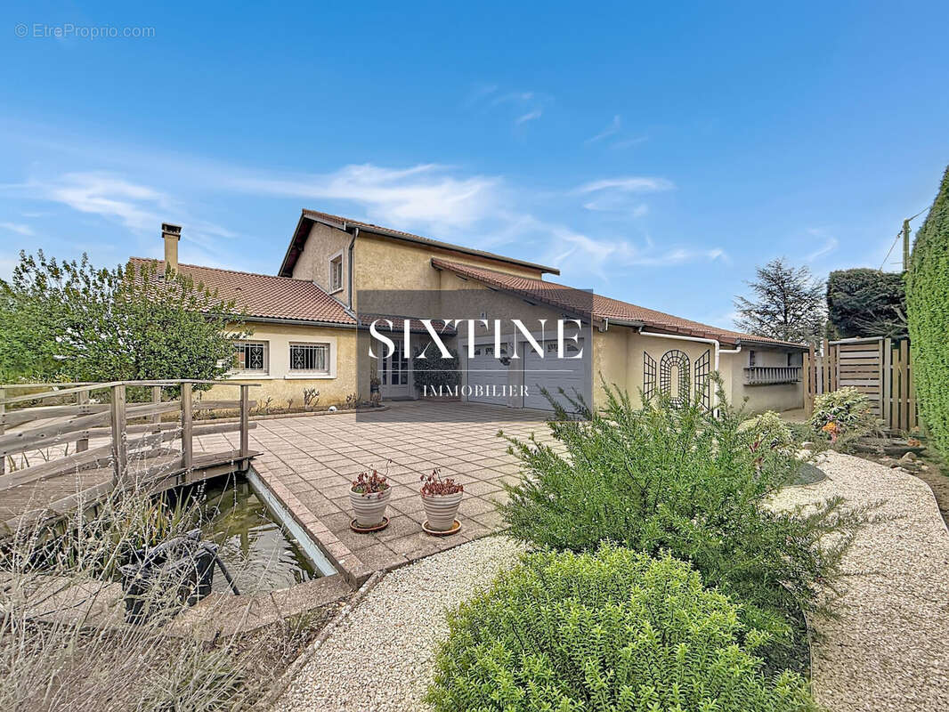 Maison à SAINT-ROMAIN-EN-GAL