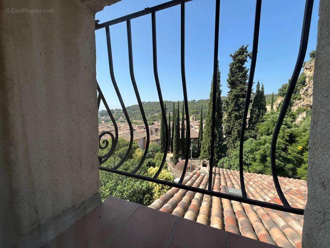 Appartement à COTIGNAC