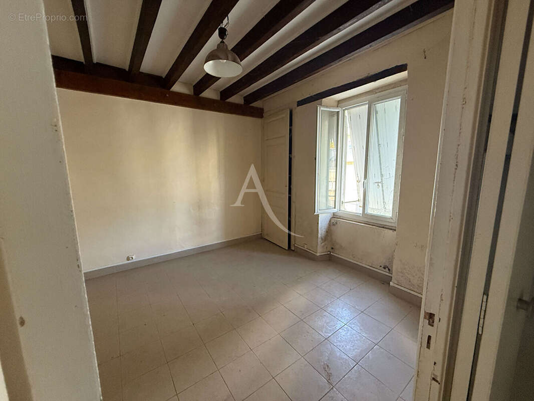 Appartement à LES PONTS-DE-CE