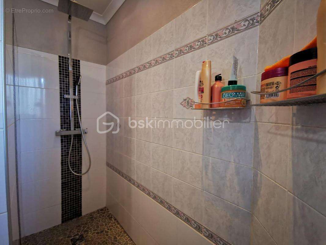 Maison à ROQUEMAURE