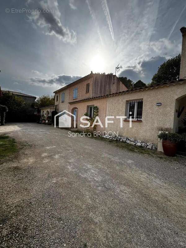 Photo 2 - Maison à SALERNES