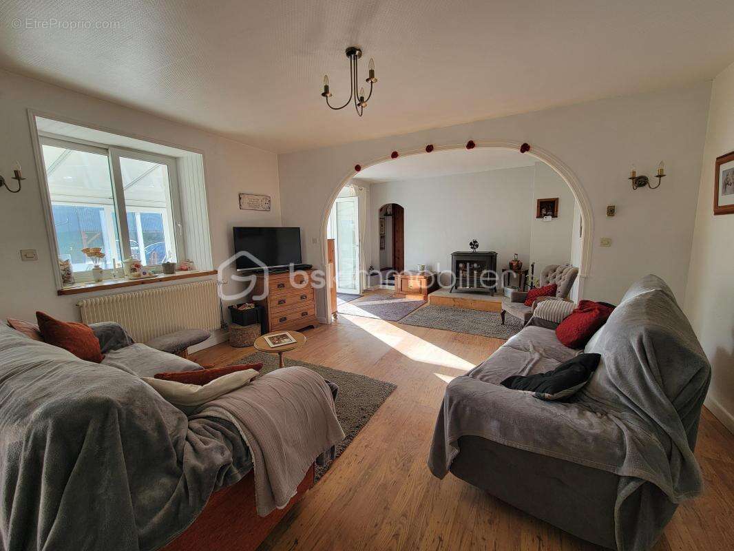 Maison à HEMONSTOIR