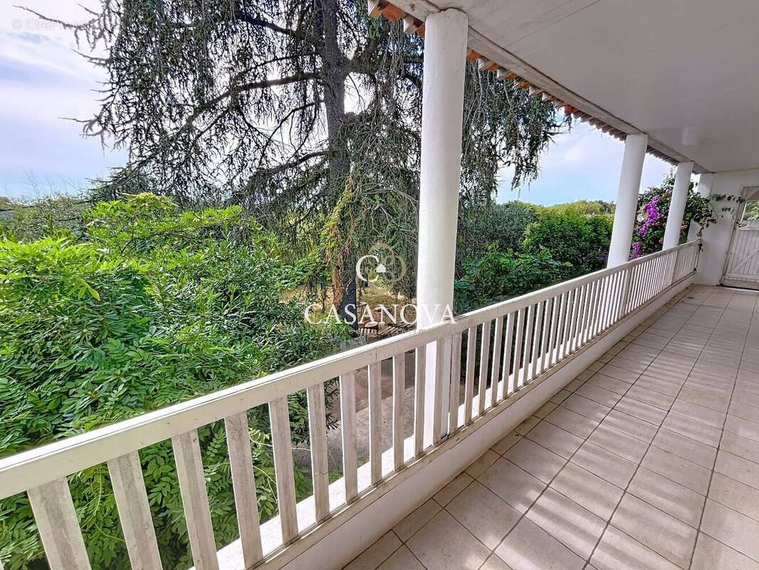 Campagne de BEZIERS, maison sur 1500 m² de terrain, 260 m² de surface utiles et 130m² habitables - photo 10